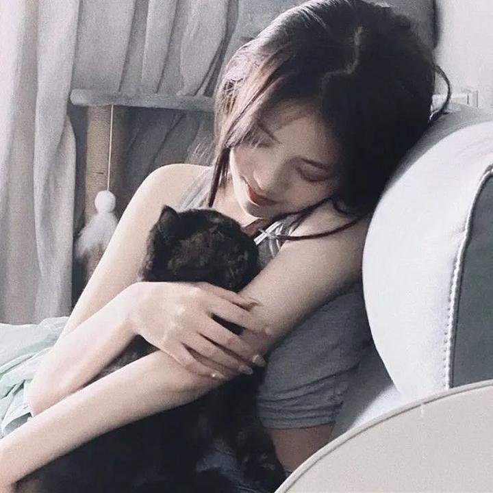 被抛弃后，我摊牌是商界女王